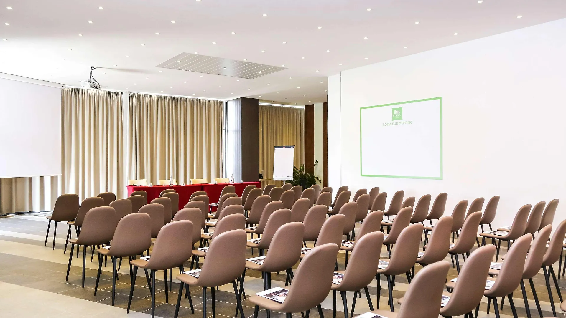 Hotel Ibis Styles Roma Eur 4*, Rome Italie